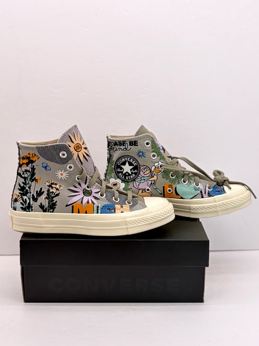 Converse Olive Green High-Top Sneakers with Multicolor Graphics Women’s size 7 - Picture 2 of 9